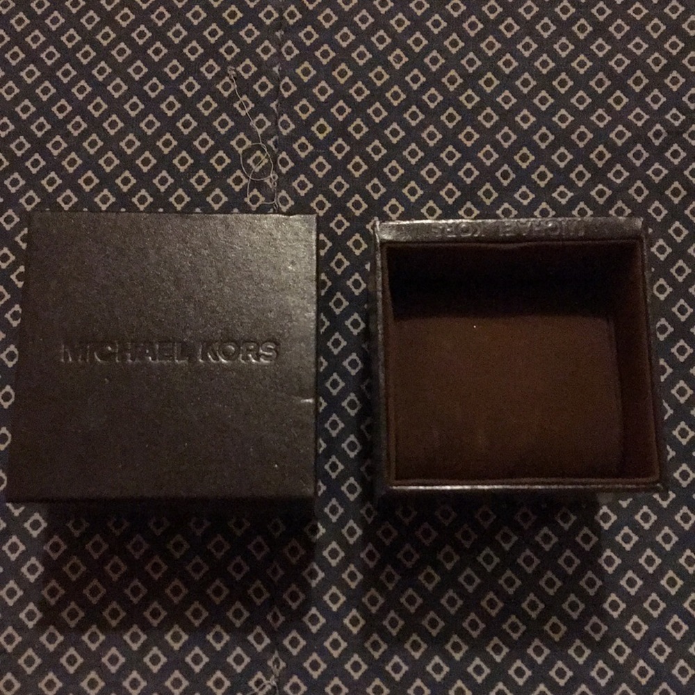 Michael kors watch case